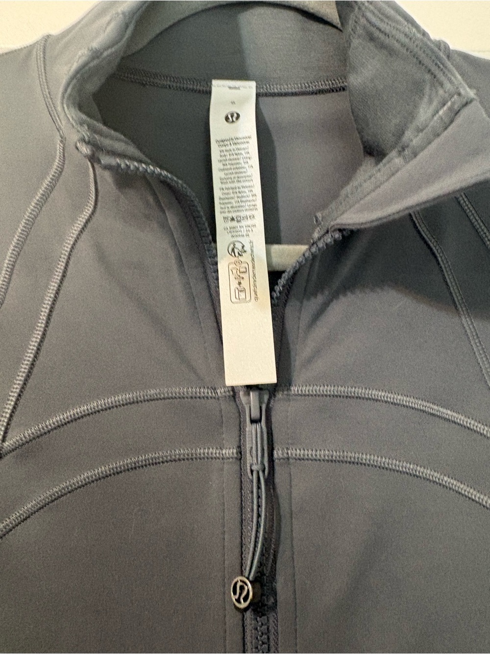 NWOT Women's Lululemon Athletica Slate Gray Define Jacket Nulu
Size 8 - Picture 2 of 9